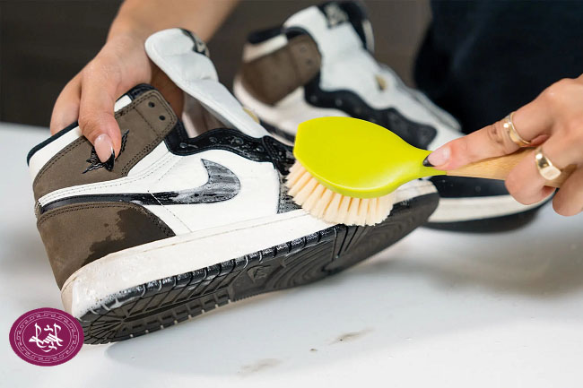 تمیز کردن کفش نایک
